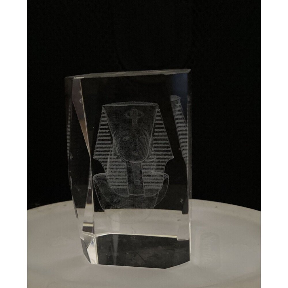Crystal Paperweight Pharaoh King Tut Holograph Egyptian